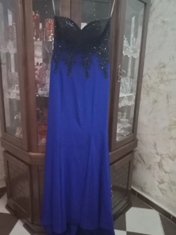 Robe de soirée longue +robe de princesse