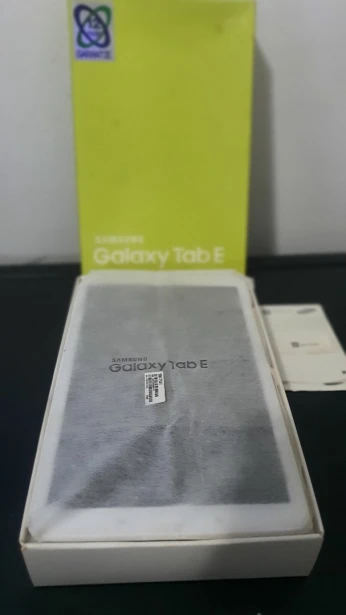 Samsung Tab E T561 avec puce
