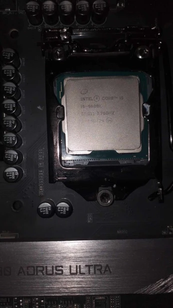 Z390 Aorus Ultra i5-9600k