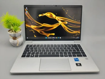 HP Elitebook 640 G9 2022 Intel i5-1245u 12eme Gen 10 Cores, 16GB DDR4 256GB SSD NVMe, 14" FULL HD