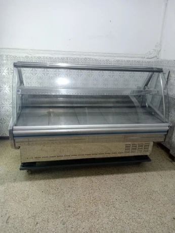Frigo présontoire simaf 2m