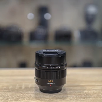 Panasonic Leica DG Nocticron 42.5mm f/1.2 ASPH. POWER O.I.S. Lens