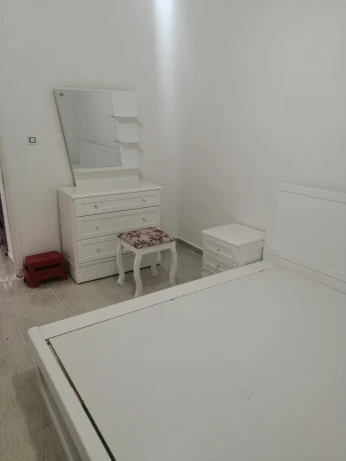 Chambre à coucher avec matelas utilisé 3mois