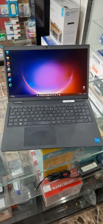 DELL LATITUDE 3520 i5-11th/ 8GB /512SSD 15.6FHD