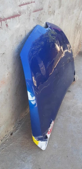 Capot clio 4 gtline bleu gauloise