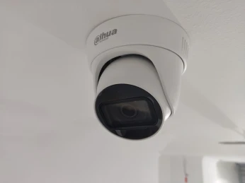 Installation alarme et video surveillance أنظمة المراقبة والإنذار