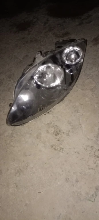 Feux de voiture lion fr 2013