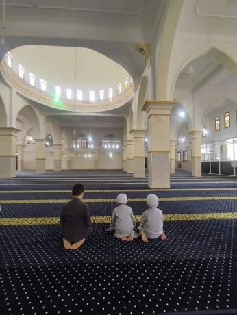 فرش بيوت الله شرف لنا