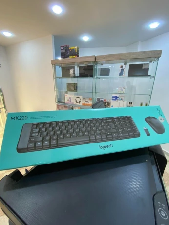 Clavier et Souris Logitech MK220 Sans Fil
