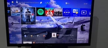 Playstation 4 slim