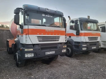 CAMION IVECO TRAKKER MALAXEUR 2010