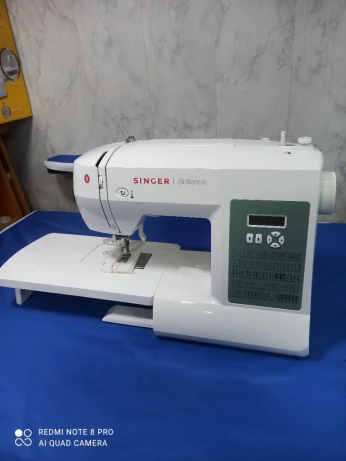 Machine a coudre familiale singer brillance 6199