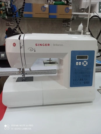 Machine a coudre familiale