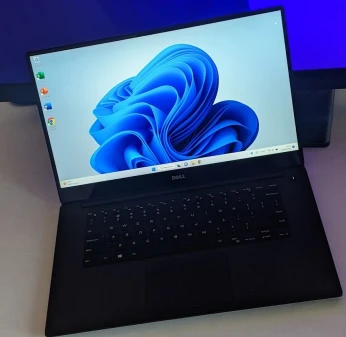 DELL XPS 15 9560 4K UHD NVIDIA GTX 1050 4GB