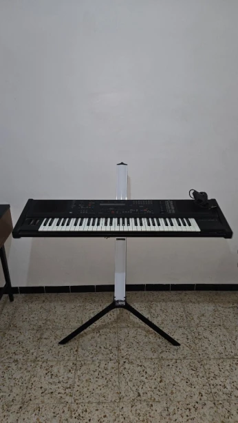 Synthé Solton MS60 avec support quik lok