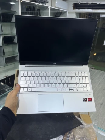 HP PAVILION 15.6" RYZEN 7-5825U 16RAM 1000SSD AMD RADEON NEUF DANS LA BOÎTE