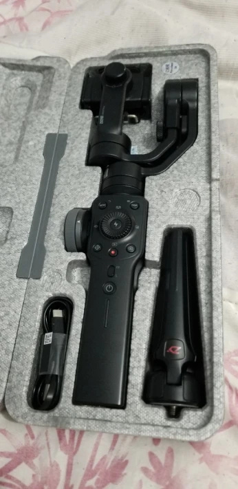 zhiyun smooth 4