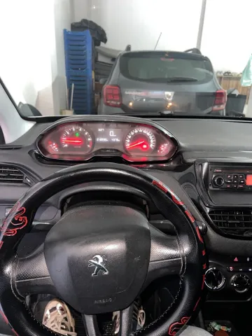 Peugeot 208 2013 Access 8