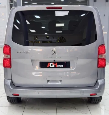 Peugeot Expert 2024 Combi 17