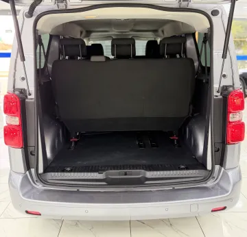 Peugeot Expert 2024 Combi 11