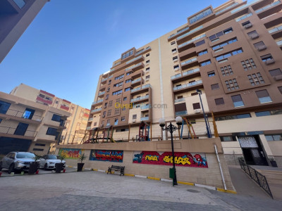 appartement-cherche-location-f4-alger-cheraga-algerie