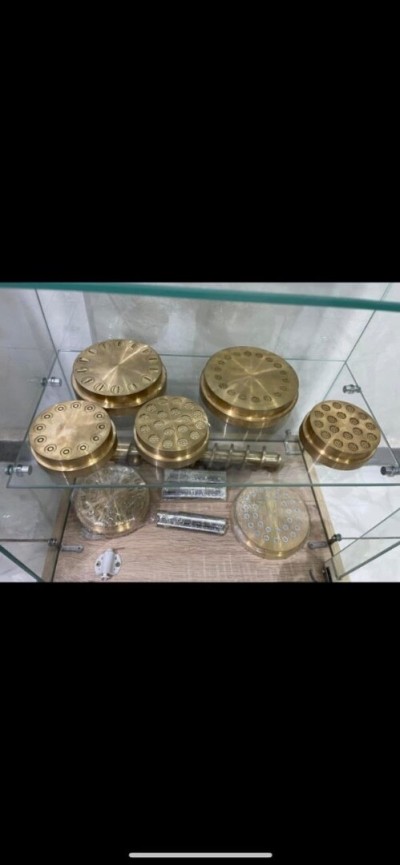 Confection sur mesure de tout types de moule pastilles filière bronze inox machine pâte alimentaire