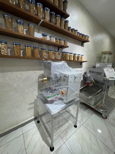 الة صنع العجائن الغذائية 18كغ/ساعة