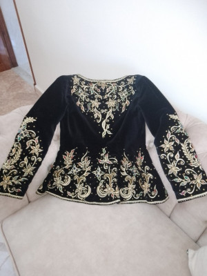 tenues-traditionnelles-karakou-avec-pantalon-rond-ain-taya-alger-algerie