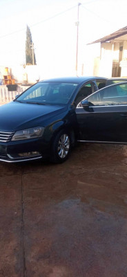 voitures-volkswagen-passat-2014-berrouaghia-medea-algerie