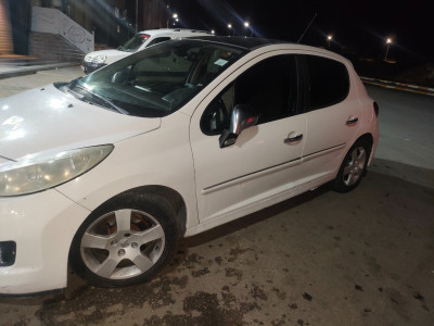 voitures-peugeot-207-2012-setif-algerie