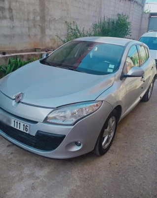 moyenne-berline-renault-megane-3-2011-el-achour-alger-algerie