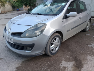 voitures-renault-clio-3-2006-chiffa-blida-algerie