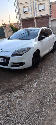 moyenne-berline-renault-megane-3-2012-gt-line-constantine-algerie