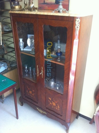 Vitrine marqueterie style Louis XV 