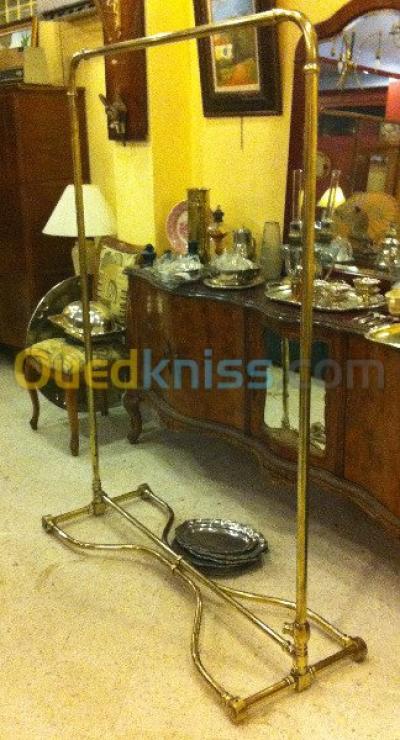 Chariot porte manteaux laiton 