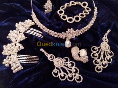 alger-kouba-algerie-evènements-divertissement-habilleuse-pour-mariée-avec-bijoux