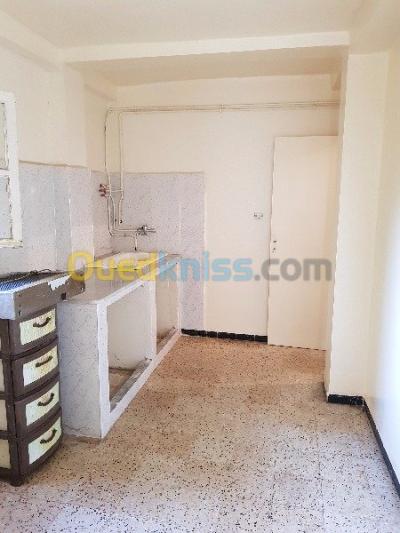 بيع شقة 2 غرف الجزائر بئر توتة