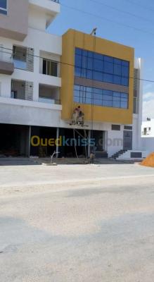 construction-travaux-peintre-dans-le-batiment-birkhadem-alger-algerie