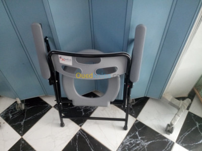 Chaise toilette pliable 