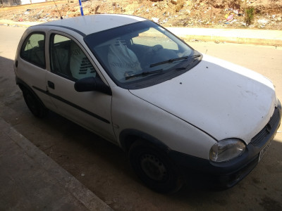 سيارة-صغيرة-opel-corsa-2002-سيدي-امحمد-الجزائر