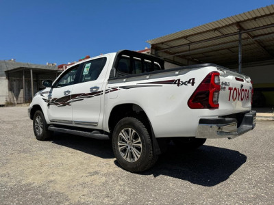 pickup-toyota-hilux-2022-legend-dc-4x4-pack-luxe-annaba-algeria