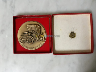 algiers-mohammadia-algeria-antiques-collections-medaille-automobiles-berliet-1897