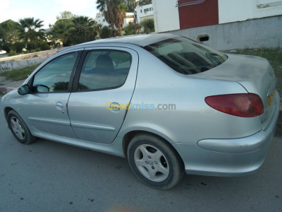 el-taref-algerie-berline-peugeot-206-sedan-2007