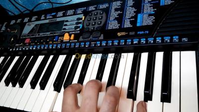 عنابة-الجزائر-بيانو-لوحة-المفاتيح-synthÉtiseur-yamaha-psr79
