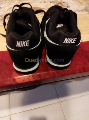 tlemcen-mansourah-algerie-basquettes-nike-md-runner-2