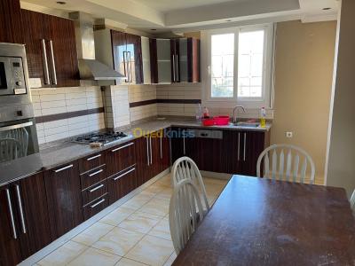 بيع شقة 5 غرف الجزائر دار البيضاء