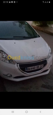 sidi-bel-abbes-algerie-citadine-peugeot-208-allure-2015