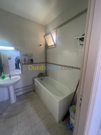 Location Appartement F3 Alger Bab ezzouar