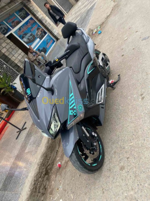 برج-بوعريريج-الجزائر-دراجة-نارية-سكوتر-yamaha-luxe-max-2017