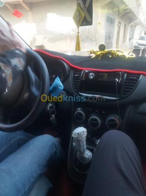 batna-algeria-city-car-hyundai-i10-2012